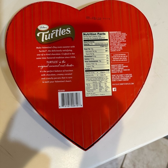 VTG DeMETs TURTLE VALENTINE STRIPE HEART CHOCOLATE BOX 10.25” RED PINK GIFT LOVE - Picture 7 of 9